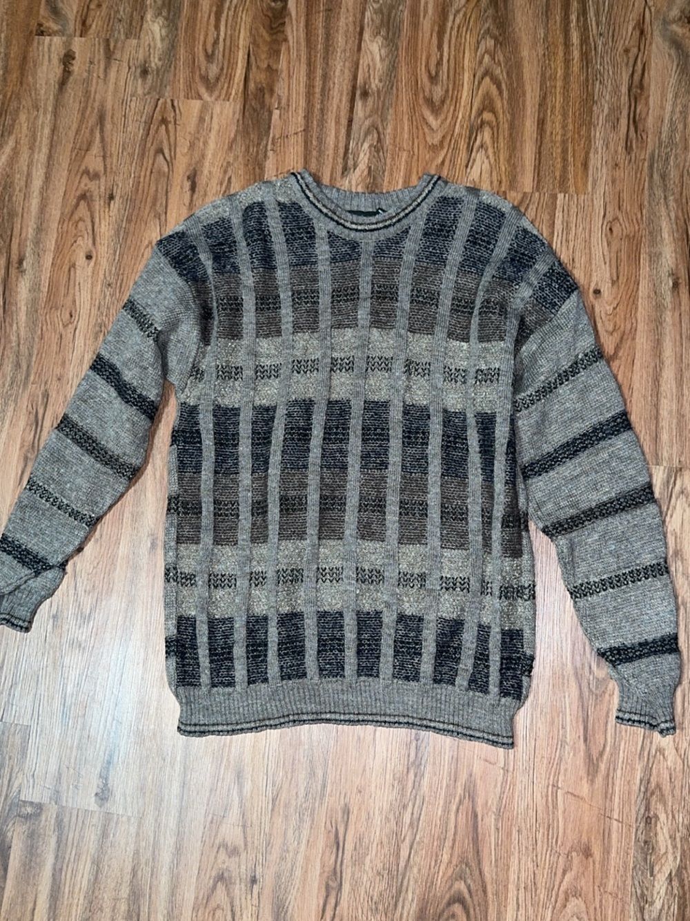 Vintage 90s Grafico Italia Textured Grid Sweater